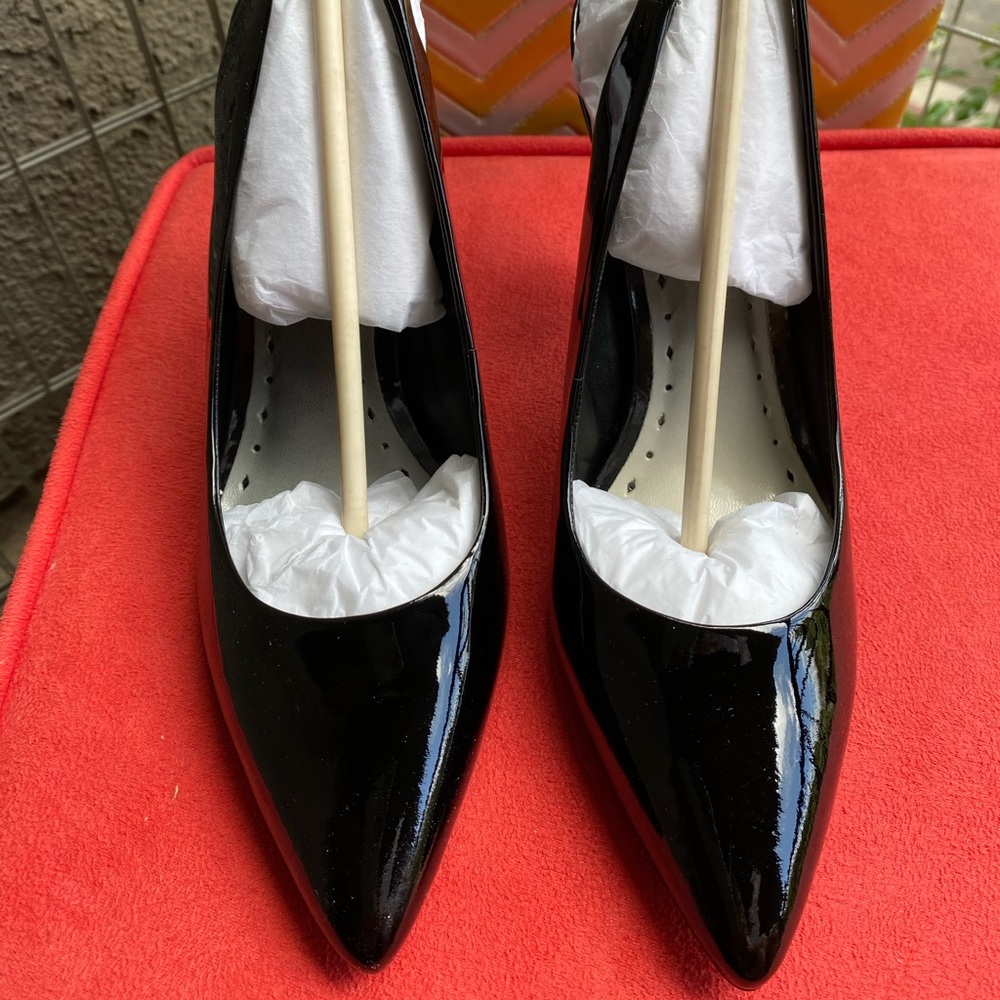 New BCBGirls Black Patent Sling-backs, 9